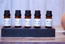 Load image into Gallery viewer, tea tree - organic essential oil for diffuser
