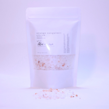 Load image into Gallery viewer, energizing citrus soaking bath salt
