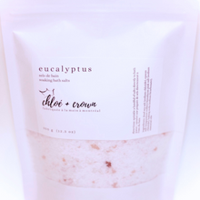 Charger l&#39;image dans la galerie, refreshing eucalyptus soaking bath salt
