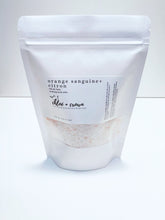 Charger l&#39;image dans la galerie, energizing citrus soaking bath salt
